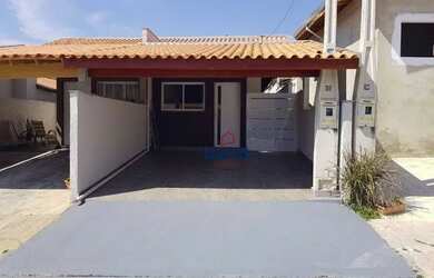 Imagem: A casa em condomínio possui 2 Dormitórios, 1 Banheiro, 4 Vagas