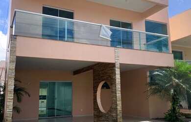 Imagem: A casa em condomínio possui 3 Dormitórios, 4 Banheiros, 2