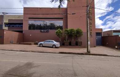 Imagem: O depósito possui 1.100m² de Área e está localizado em