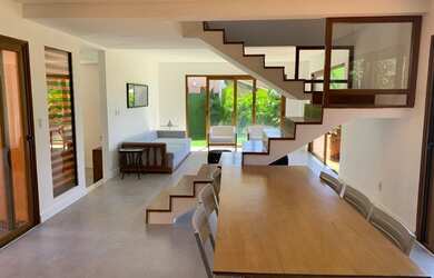 Imagem: A casa em condomínio à venda possui 5 Dormitórios, 5 Banheiros