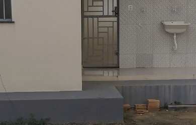 Imagem: A casa possui 2 Dormitórios, 1 Banheiro, 1 Vaga na garagem