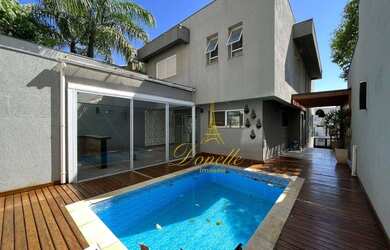 Imagem: A casa em condomínio possui 3 Dormitórios, 5 Banheiros, 4