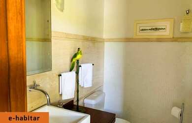 Imagem 2: Jequiti Residence no Guarujá. Casa pé na areia, frente ao mar