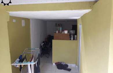 Imagem: A casa possui 5 Dormitórios, 3 Banheiros, 3 Vagas na garagem