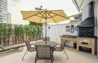 Imagem: A casa em condomínio possui 2 Dormitórios, 4 Banheiros, 3