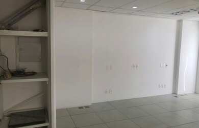 Imagem 3: Conjunto para locação na Vila Olímpia, São Paulo, SP. Conta com 36²...