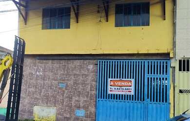 Imagem: A casa possui 2 Dormitórios, 2 Banheiros e 3 Vagas na garagem