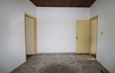 Imagem: A casa possui 3 Dormitórios, 1 Banheiro, 50m² de Área e