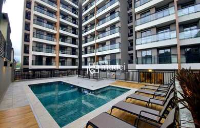 Imagem: O apartamento possui 1 Dormitório, 2 Banheiros, 1 Vaga na garagem