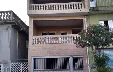 Imagem: A casa possui 3 Dormitórios, 4 Banheiros, 1 Vaga na garagem