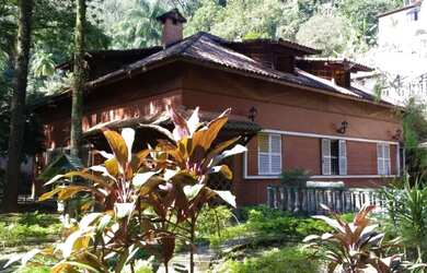 Imagem: Bonita casa Petrópolis Quarteirão Ingelheim terreno plano