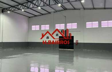 Imagem: O depósito possui 4 Vagas na garagem, 470m² de Área e está