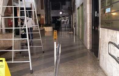 Imagem 5: Loja Edifício Stael Luiza, Savassi, 58 metros, 02 pavimentos, frente de blindex