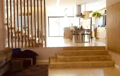 Imagem 2: Sobrado para Venda em Ponta Grossa, Colônia Dona Luiza, 3 dormitórios, 3 suítes, 5 banheir