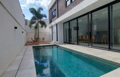 Imagem 2: Casa no Condomínio Villagio Bourbon com 465m², 3 vagas para venda no...