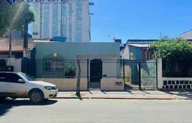 Imagem 2: Casa 3 quartos em Centro. Varanda, 320m² de Área, 1 Vaga na garageme3...