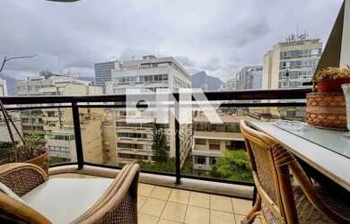 Imagem: O studio possui 2 Dormitórios, 2 Banheiros, 1 Vaga na garagem