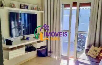 Imagem: A casa possui 2 Dormitórios, 2 Banheiros, 2 Vagas na garagem