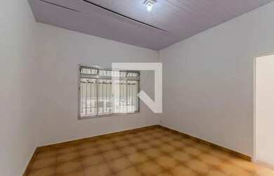 Imagem: A casa possui 2 Dormitórios, 2 Banheiros, 1 Vaga na garagem