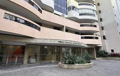 Imagem: O apartamento possui 2 Dormitórios, 3 Banheiros, 2 Vagas na