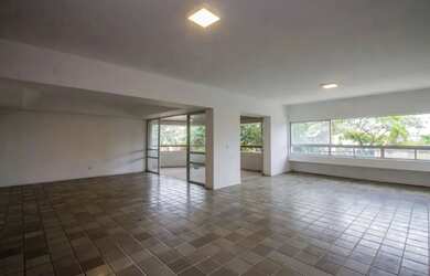 Imagem: O apartamento possui 4 Dormitórios, 3 Banheiros, 3 Vagas na