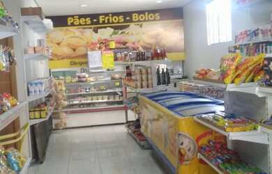 Imagem: O depósito possui 5 Vagas na garagem, 350m² de Área e está