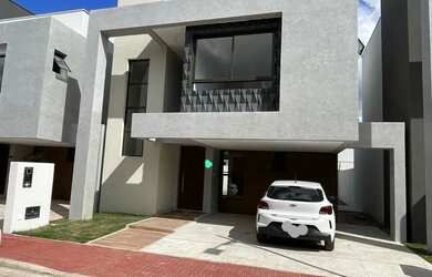 Imagem: A casa em condomínio possui 4 Dormitórios, 3 Banheiros, 3