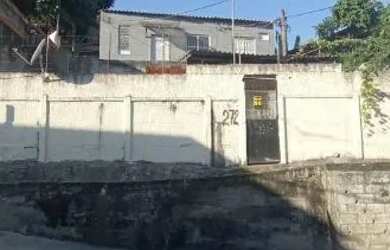 Imagem: A casa possui 1 Dormitório, 1 Banheiro e está localizado