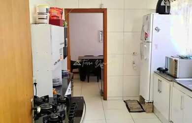 Imagem: A casa possui 2 Dormitórios, 2 Banheiros, 165m² de Área e