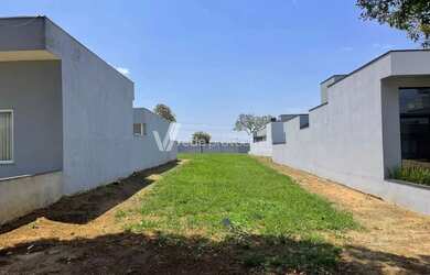 Imagem: O terreno possui 300m² de Área e está localizado em Joao