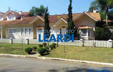 Imagem: A casa em condomínio possui 3 Dormitórios, 5 Banheiros, 5