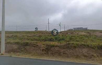 Imagem: O terreno possui 250m² de Área, Churrasqueira, Piscina e