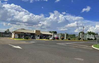 Imagem: A casa em condomínio possui 3 Dormitórios, 5 Banheiros, 3