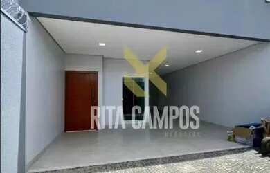 Imagem: A casa possui 3 Dormitórios, 3 Banheiros, 2 Vagas na garagem