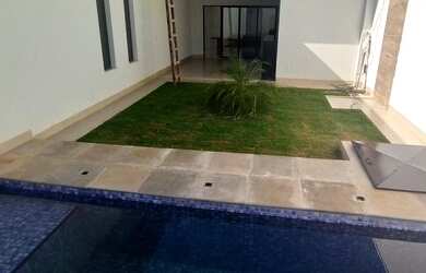 Imagem: A casa em condomínio possui 3 Dormitórios, 4 Banheiros, 2