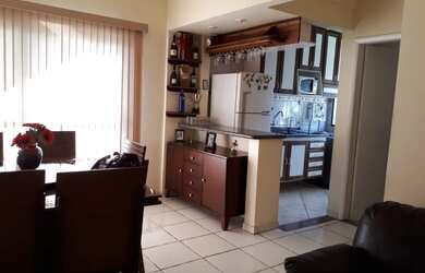 Imagem: O apartamento possui 1 Dormitório, 1 Banheiro, 1 Vaga na garagem