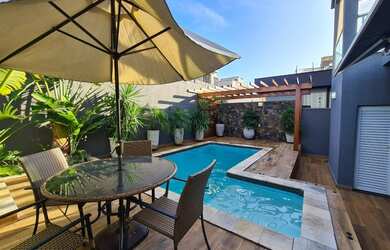 Imagem: A casa em condomínio possui 3 Dormitórios, 4 Banheiros, 4