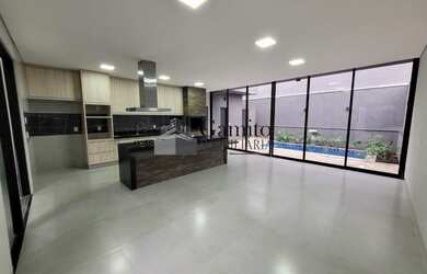 Imagem: A casa em condomínio possui 3 Dormitórios, 5 Banheiros, 4