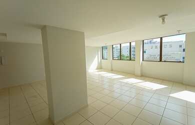 Imagem: O depósito possui 1 Vaga na garagem, 63m² de Área e está