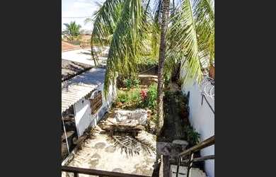 Imagem: A casa possui 4 Dormitórios, 2 Banheiros e 250m² de Área