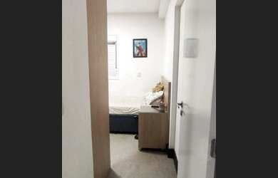 Imagem: O apartamento possui 2 Dormitórios, 1 Banheiro, 2 Vagas na