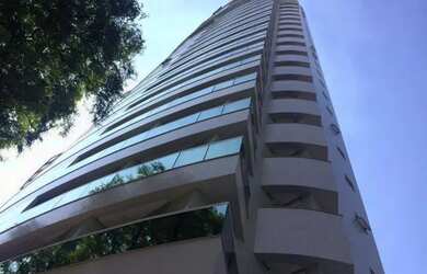 Imagem: O apartamento possui 3 Dormitórios, 5 Banheiros, 2 Vagas na