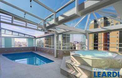 Imagem: O apartamento possui 5 Dormitórios, 5 Banheiros, 5 Vagas na