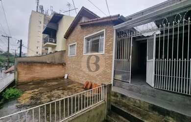 Imagem: A casa possui 2 Dormitórios, 1 Banheiro, 102m² de Área e