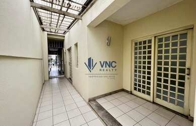 Imagem: A casa em condomínio possui 4 Dormitórios, 3 Banheiros, 145m²