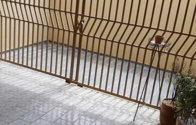 Imagem: A casa possui 3 Dormitórios, 3 Banheiros, 135m² de Área e