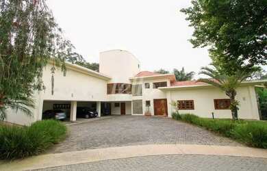 Imagem: A casa em condomínio possui 5 Dormitórios, 5 Banheiros, 5