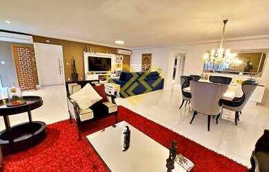 Imagem: O apartamento possui 4 Dormitórios, 5 Banheiros, 3 Vagas na