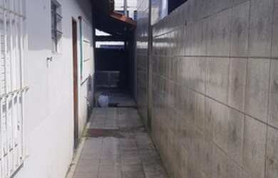 Imagem 6: CASA C EDÍCULA NA VL MIRIM PRAIA GRANDE, AO LADO DA RODOVIÁRIA