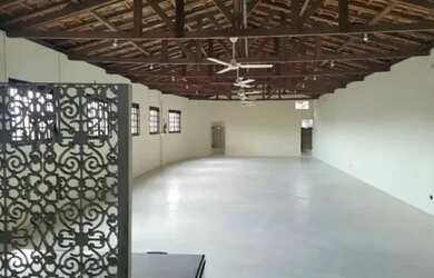 Imagem: O depósito possui 300m² de Área e está localizado em Parque